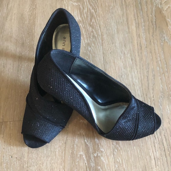 Ann Marino Sz 7.5/8 Sparkly Open Toed Heels - Picture 3 of 9